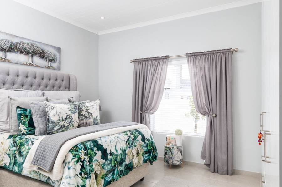 3 Bedroom Property for Sale in Laaiplek Western Cape